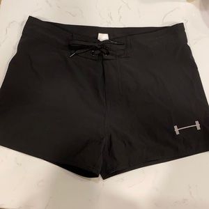 Barbell apparel board shorts